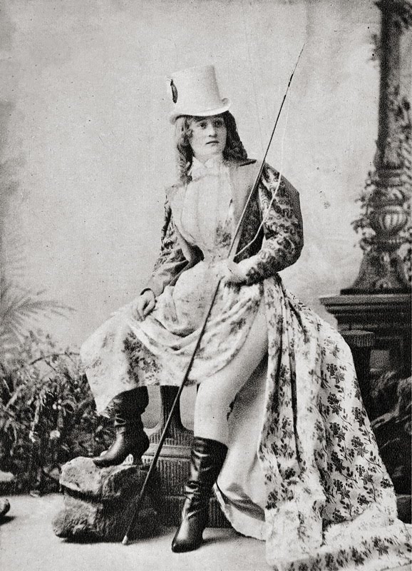 lady-whip2.jpg